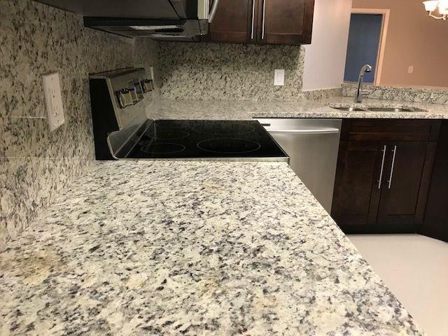 EDGEWATER - Residential Lease