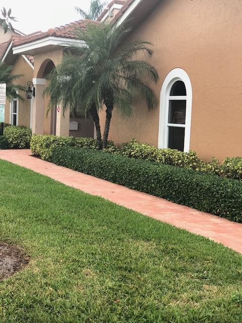 EDGEWATER - Residential Lease