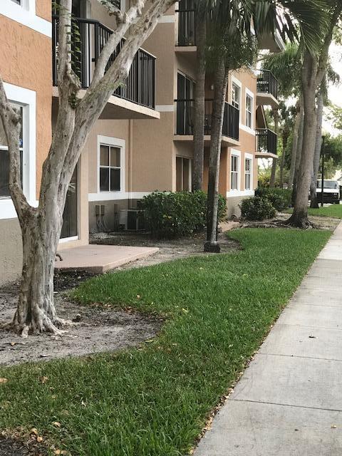 EDGEWATER - Residential Lease