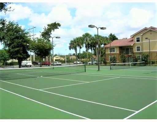 EDGEWATER - Residential Lease