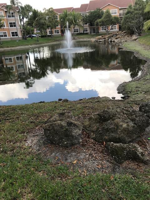 EDGEWATER - Residential Lease