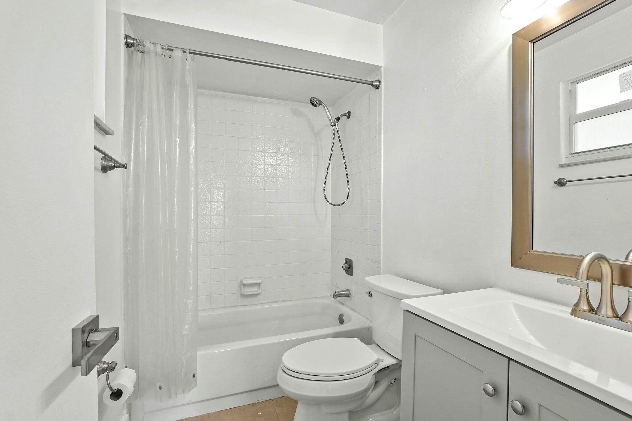 NORTH RIVER SHORES - Residential Lease