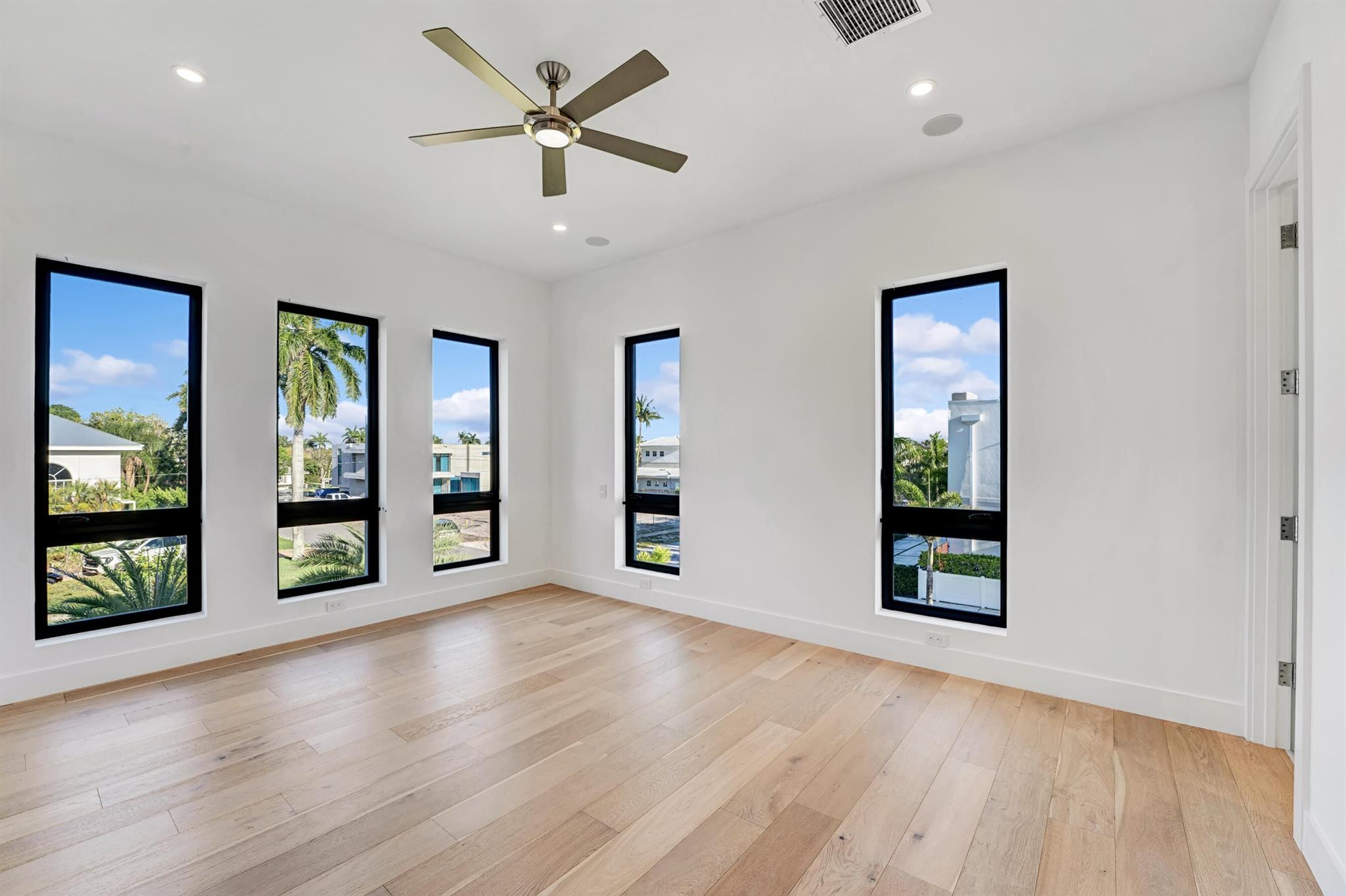 BOCA VILLAS HEIGHTS - Residential