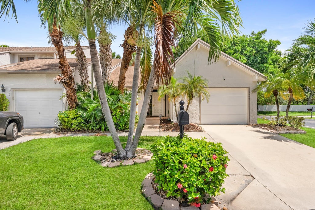 Photo of 6660 CANARY PALM Circle, Boca Raton, FL 33433 (MLS # B26072462)