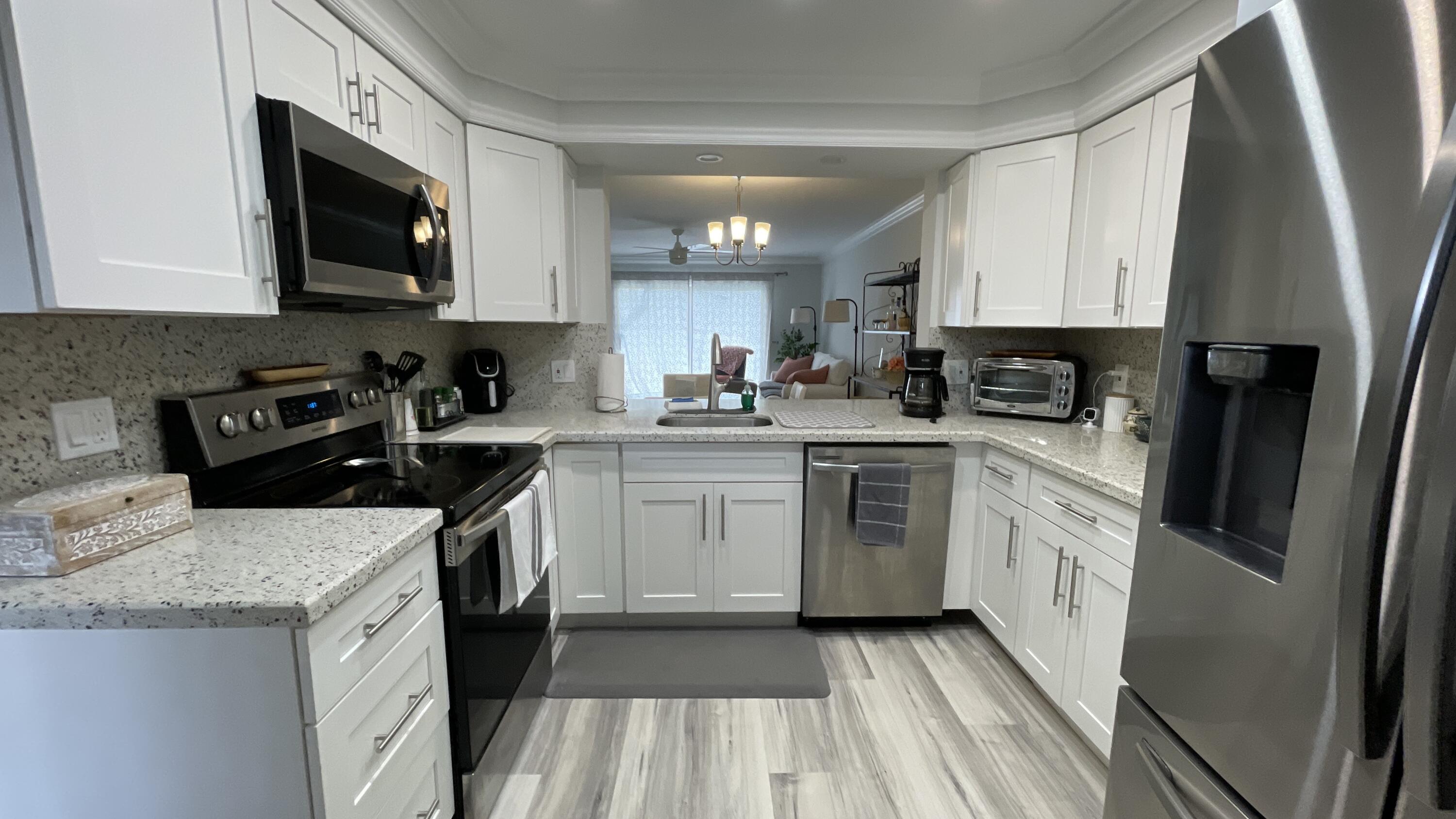 HUNTINGTON LAKES SEC TWO CONDOS - Residential Lease