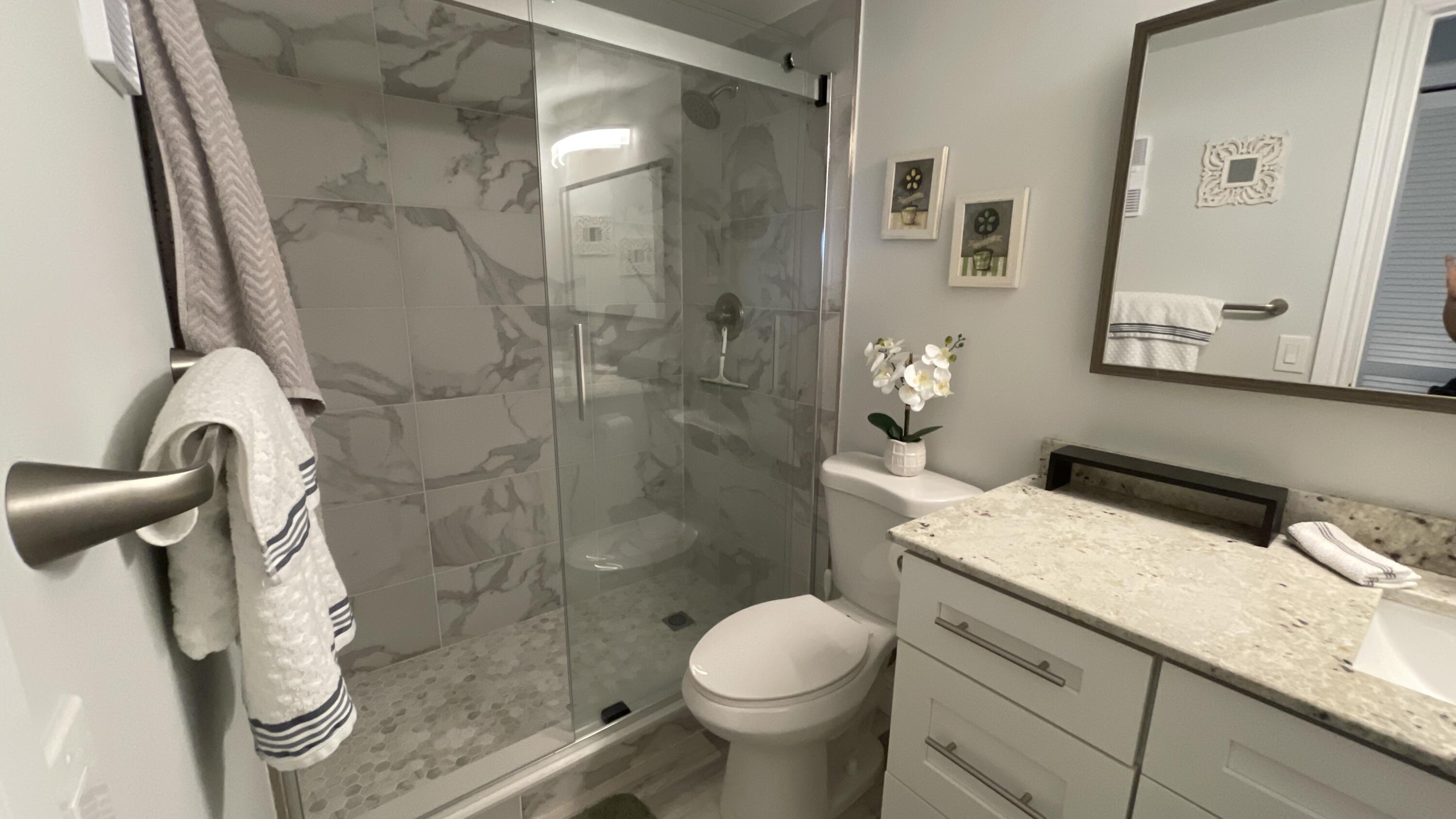 HUNTINGTON LAKES SEC TWO CONDOS - Residential Lease