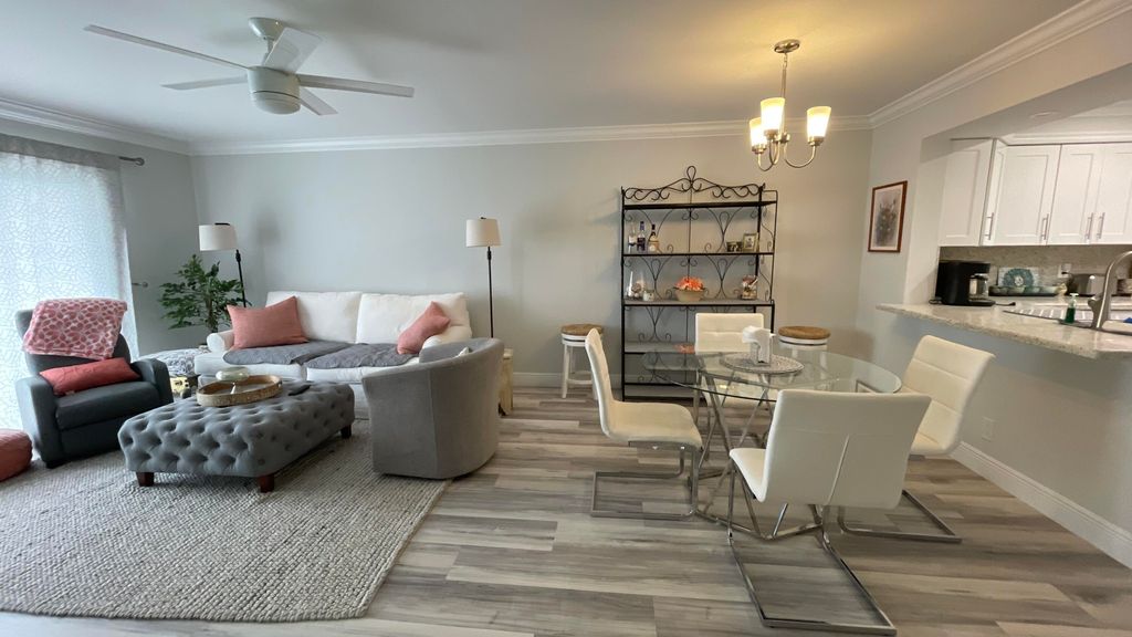 Photo of 7006 Huntington Lane #204, Delray Beach, FL 33446 (MLS # B26017471)