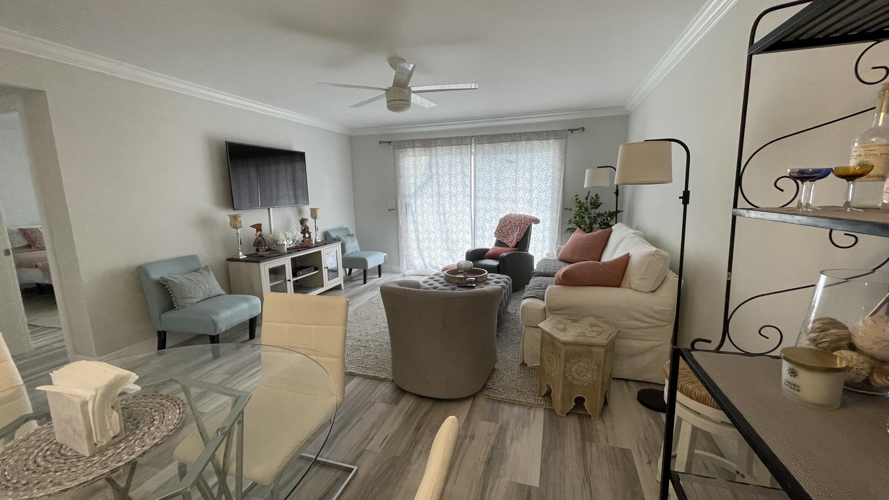 HUNTINGTON LAKES SEC TWO CONDOS - Residential Lease