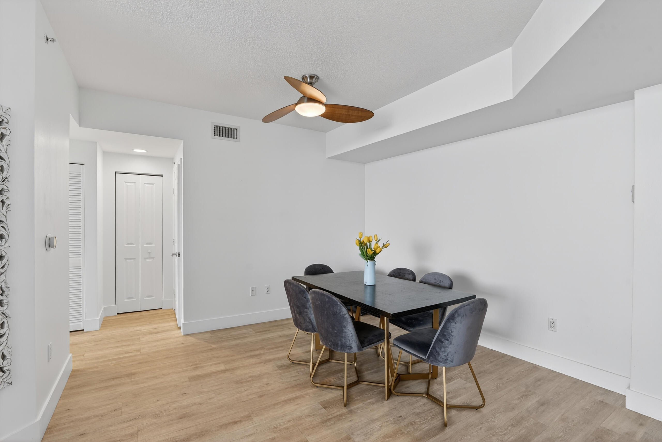 360 CONDO B - Residential