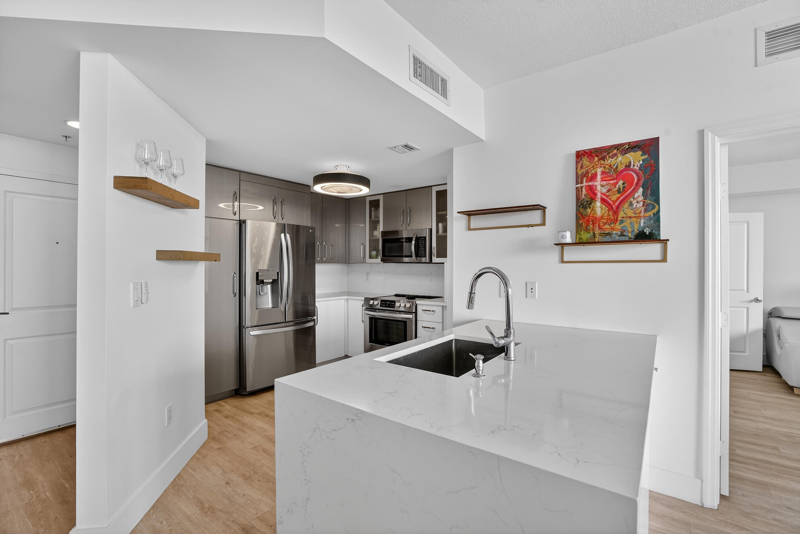 360 CONDO B - Residential