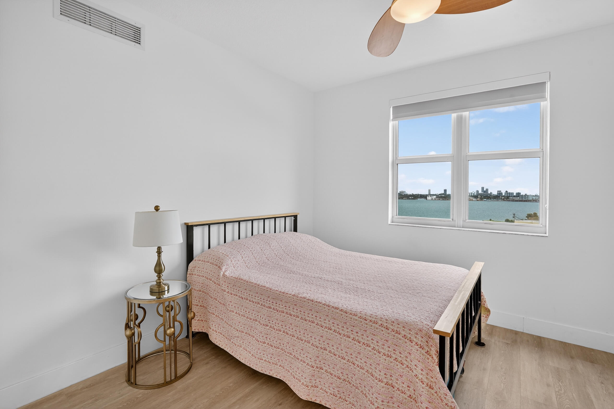 360 CONDO B - Residential