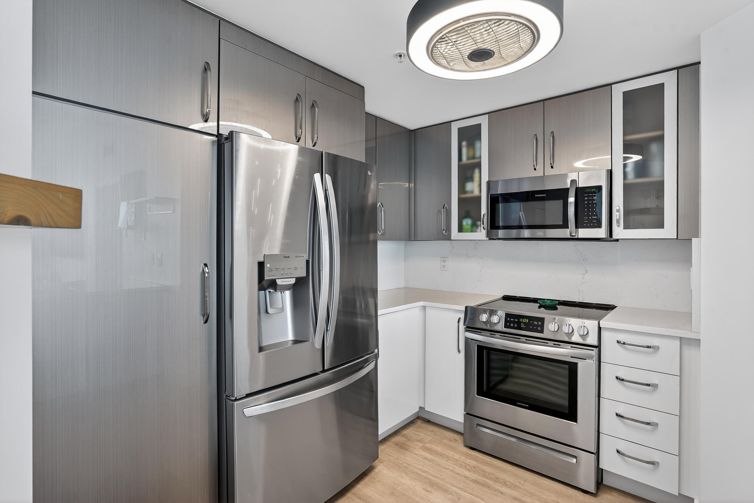 360 CONDO B - Residential