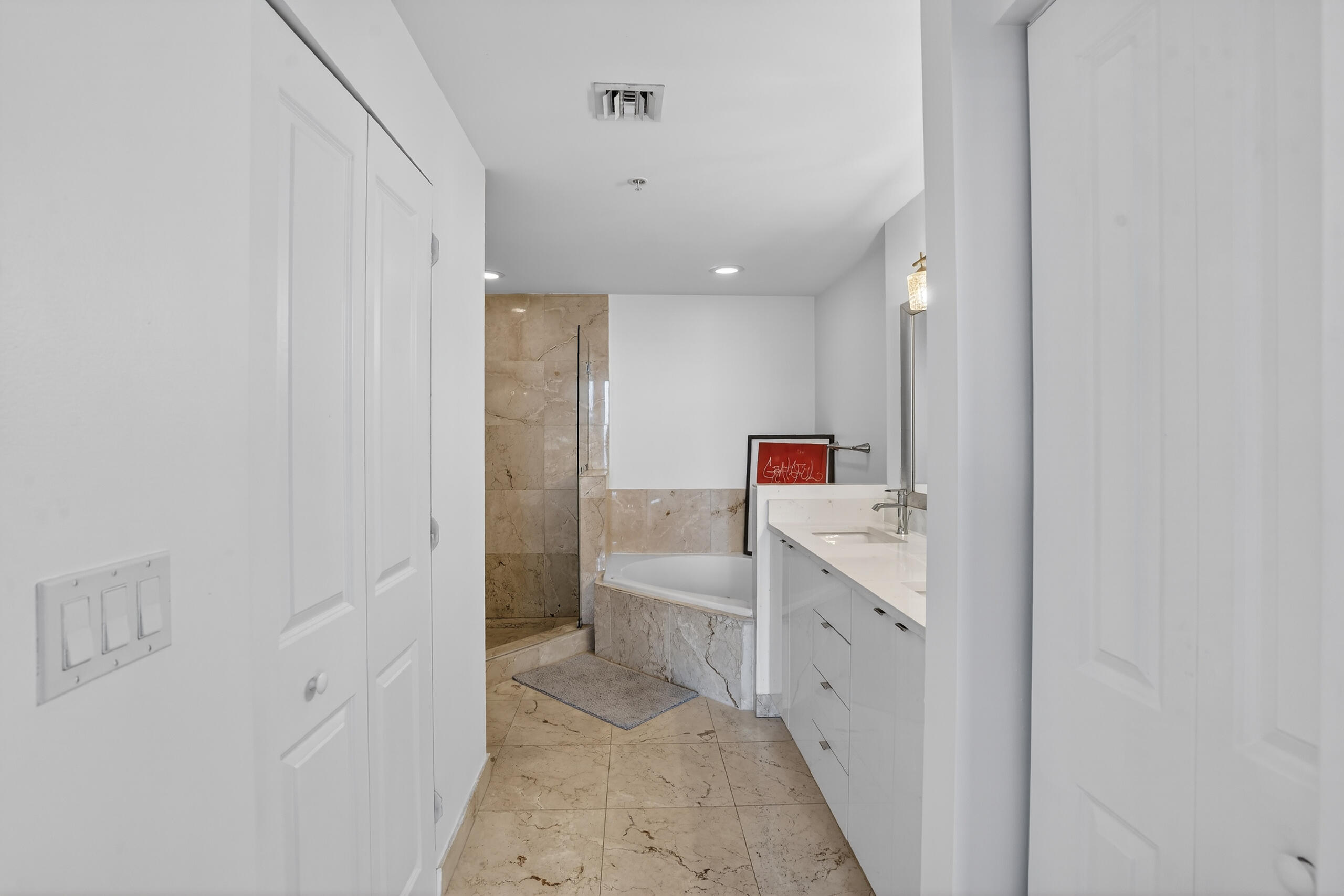 360 CONDO B - Residential