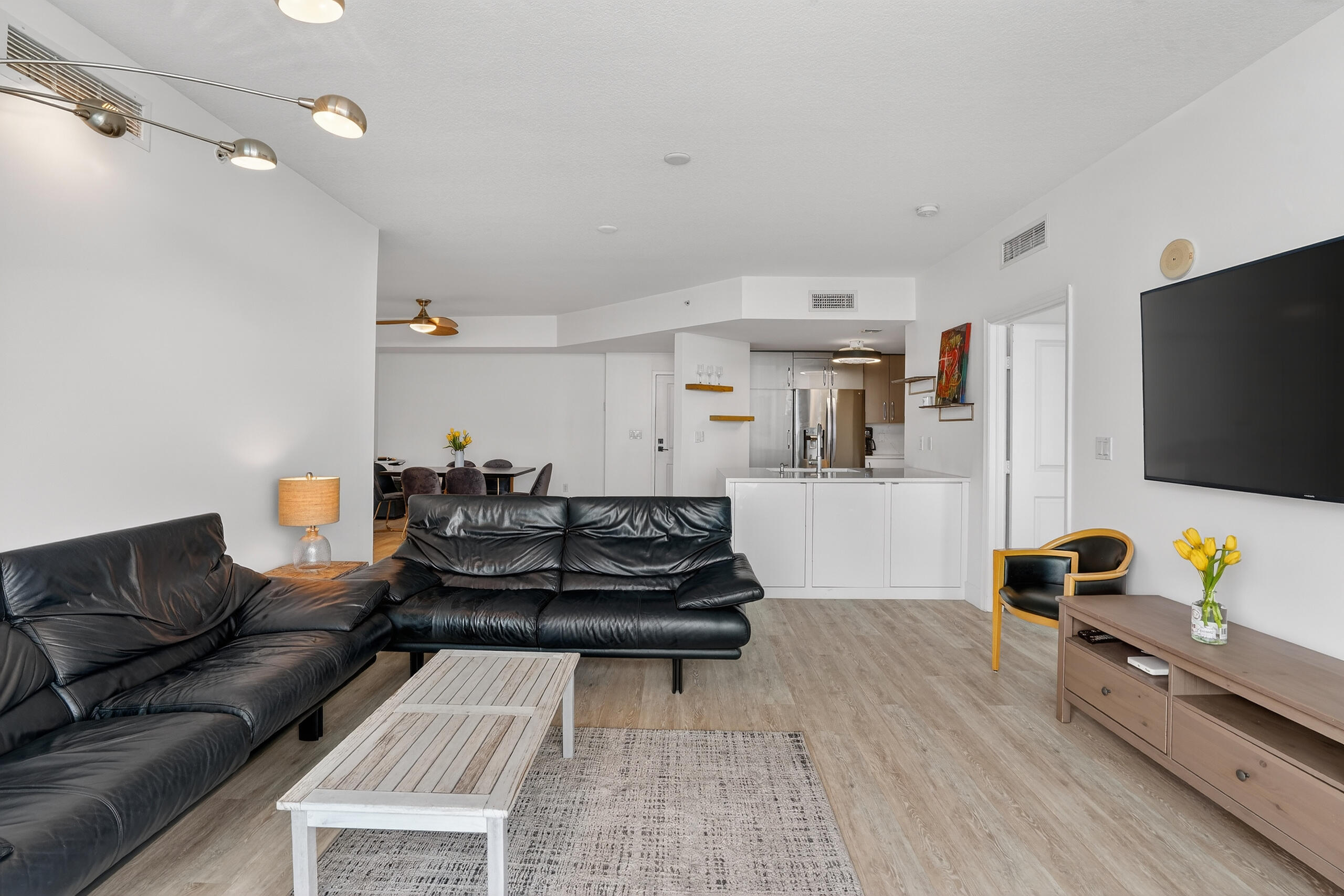 360 CONDO B - Residential