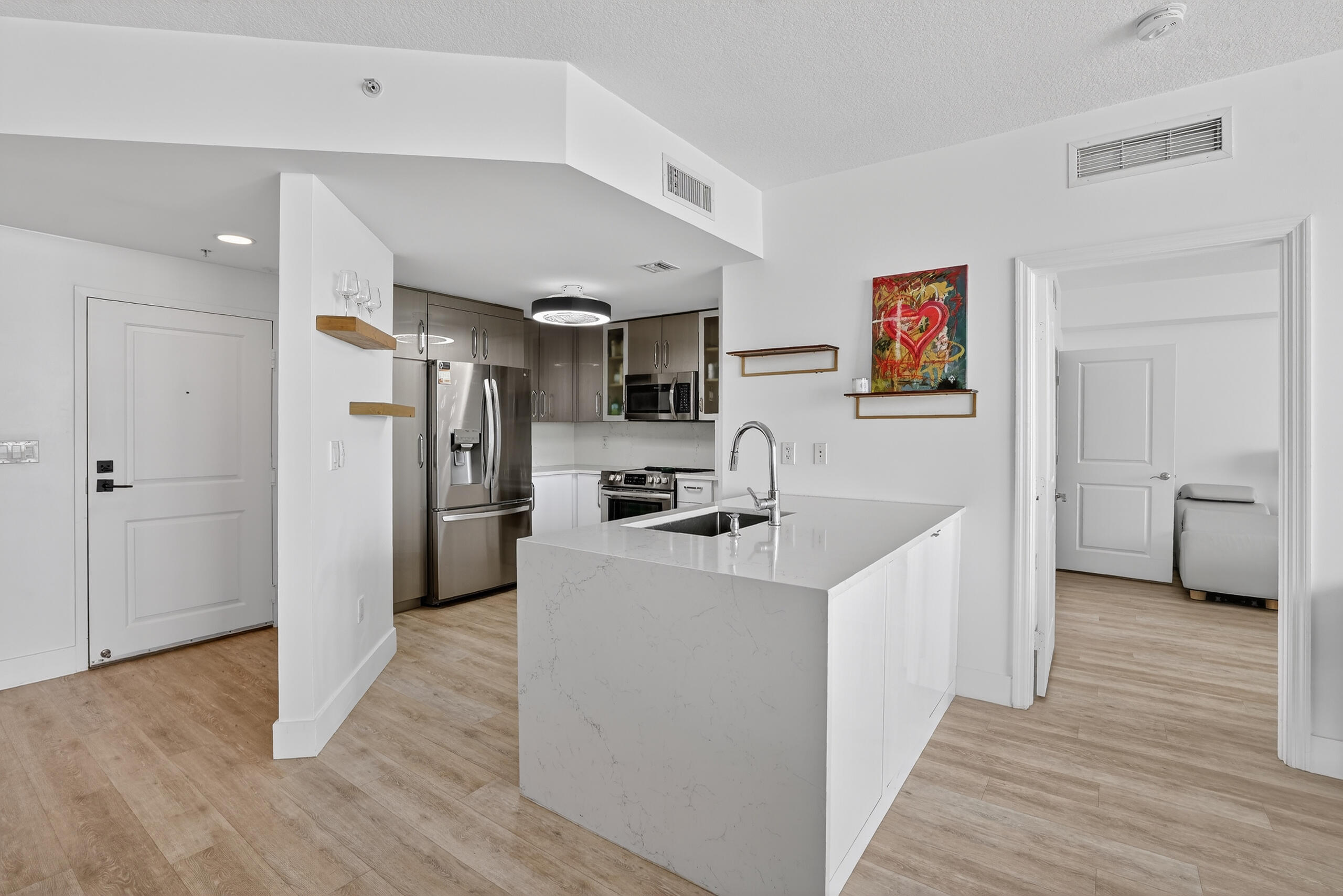 360 CONDO B - Residential