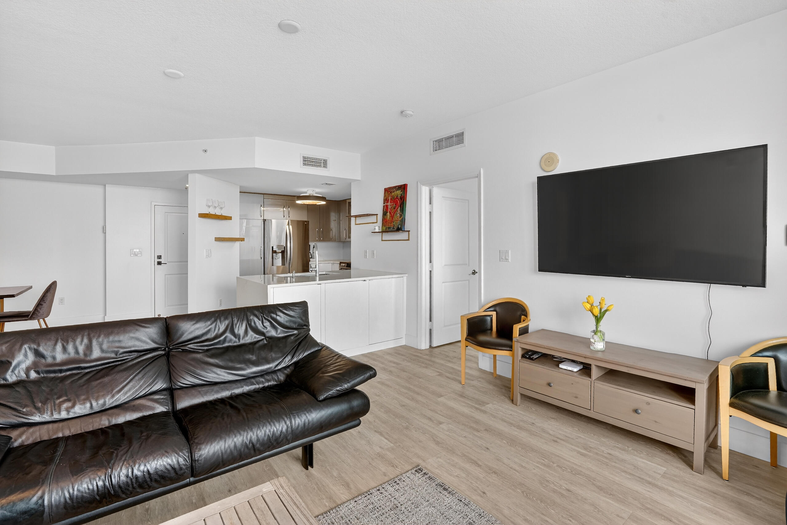 360 CONDO B - Residential