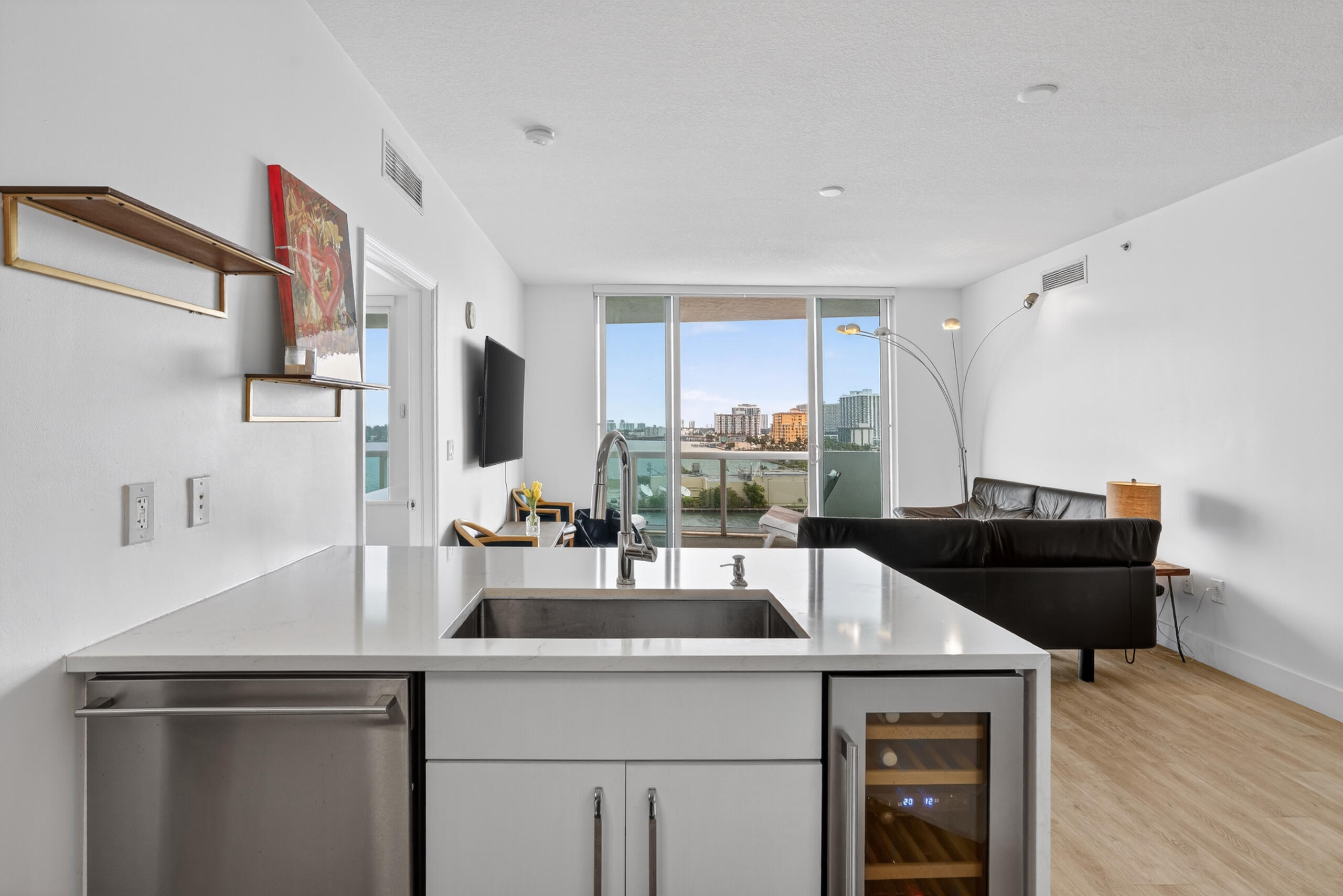 360 CONDO B - Residential