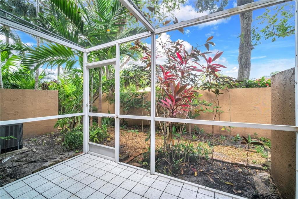 Jacaranda Prcl 480 122-41 - Residential