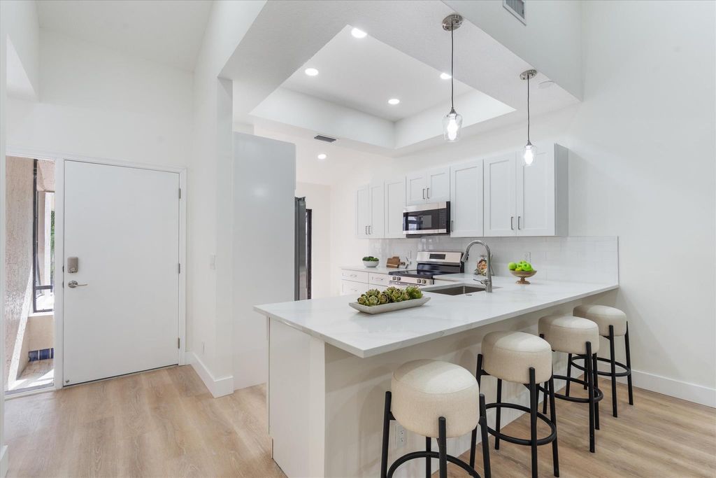 Photo of 10967 Lake Front Place, Boca Raton, FL 33498 (MLS # R11146550)