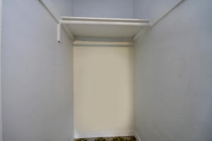 BISCAYNE GARDENS SEC E PART 6 - Residential Lease