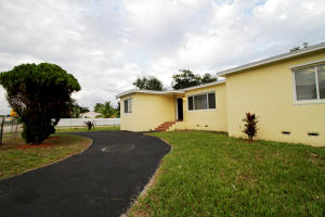 BISCAYNE GARDENS SEC E PART 6 - Residential Lease