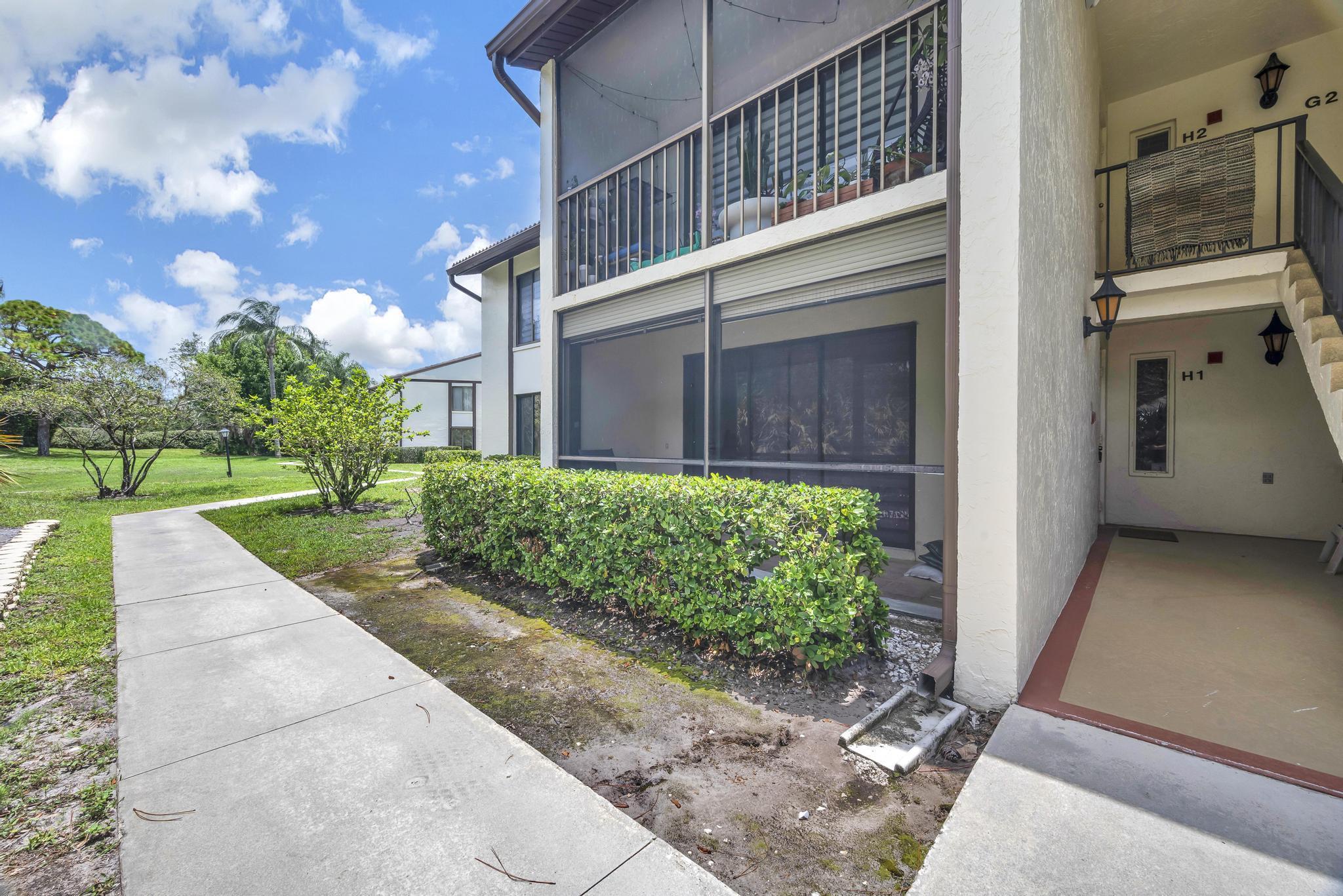 PINE RIDGE AT MARTIN DOWNS CONDO - Residential