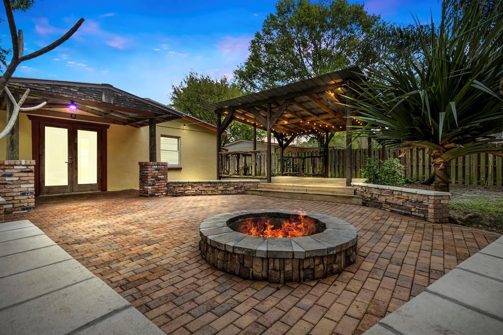 Photo of 2209 Elizabeth Avenue, Fort Pierce, FL 34950 (MLS # R10773739)