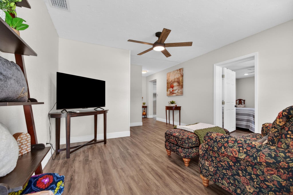 Photo of 410 SE 4th Avenue, South Bay, FL 33493 (MLS # B26041561)