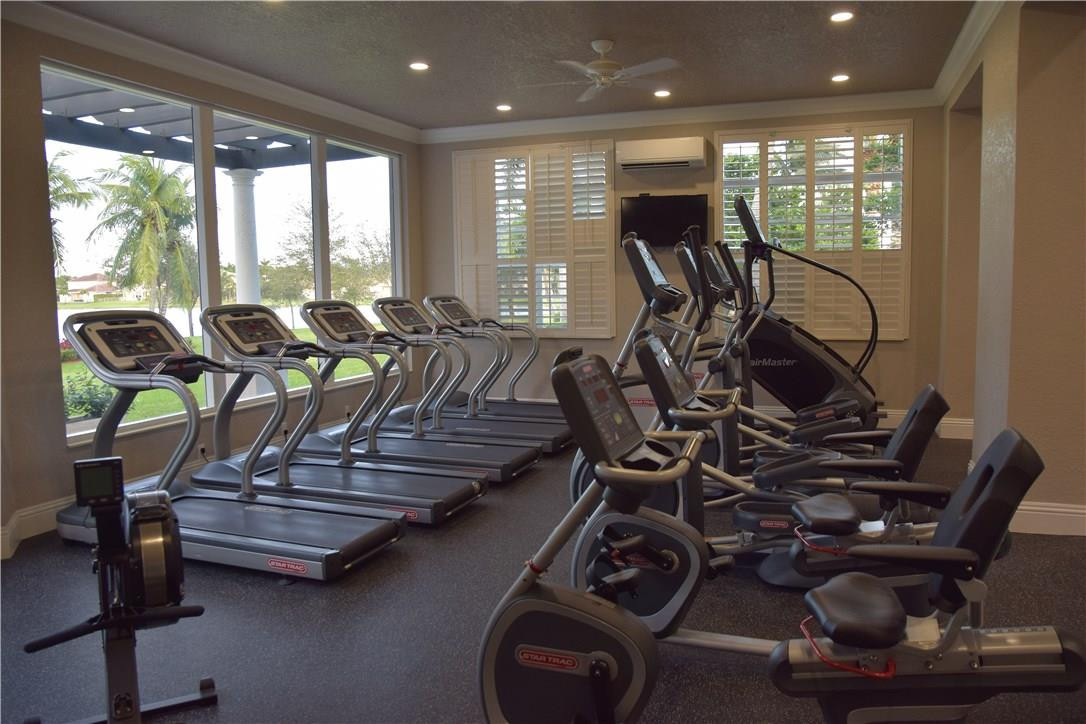 Parkland Isles 164-42 B - Residential