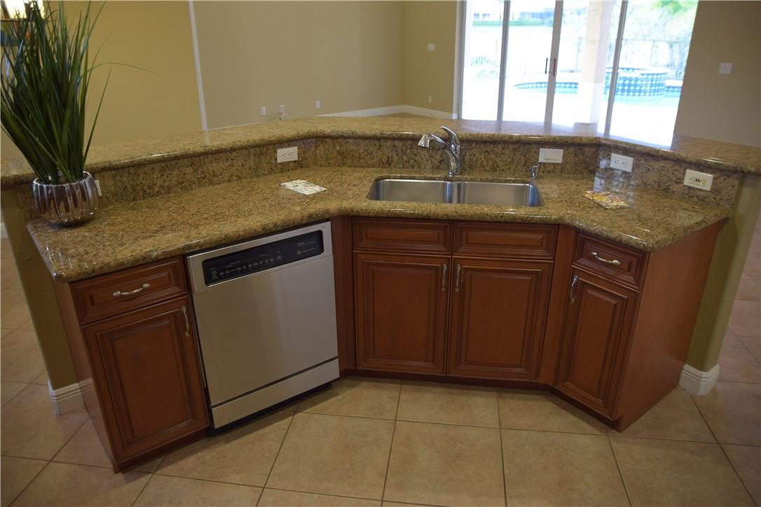 Parkland Isles 164-42 B - Residential
