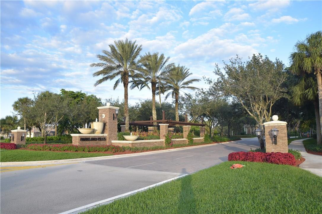 Parkland Isles 164-42 B - Residential