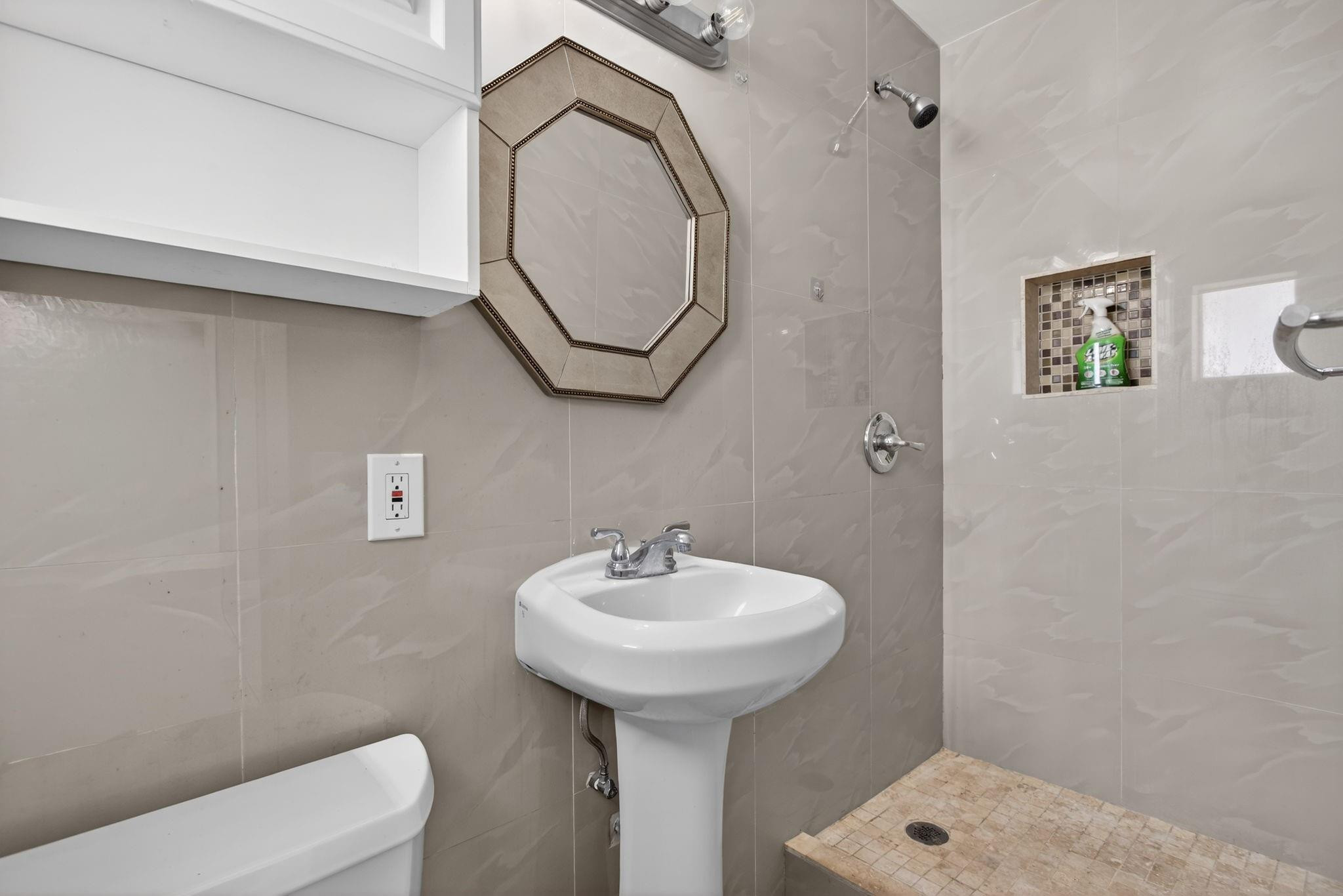 CORAL RIDGE ISLES - Residential Income