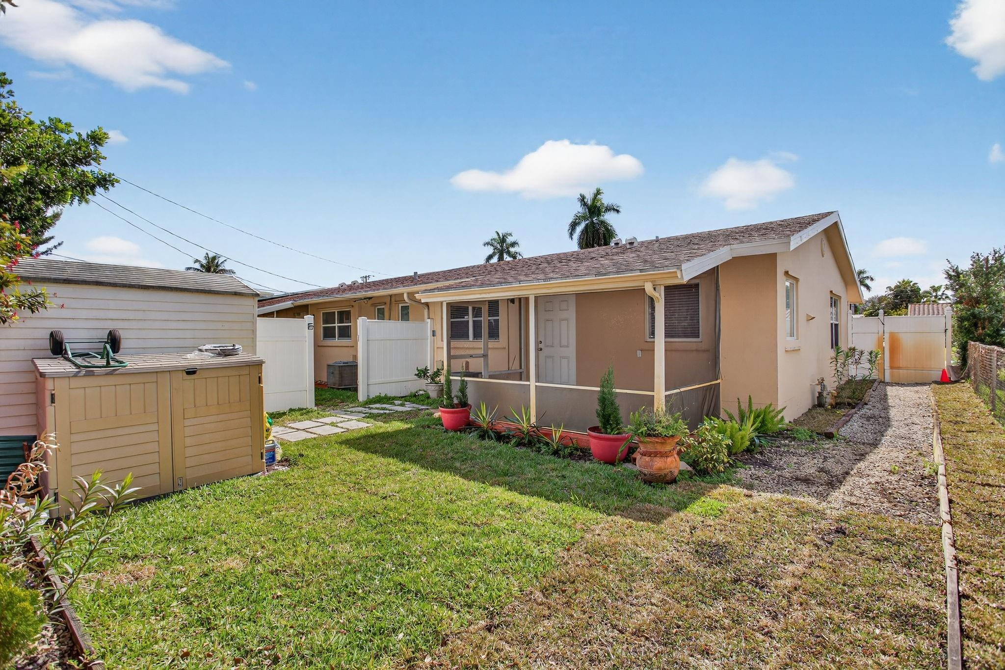 CORAL RIDGE ISLES - Residential Income
