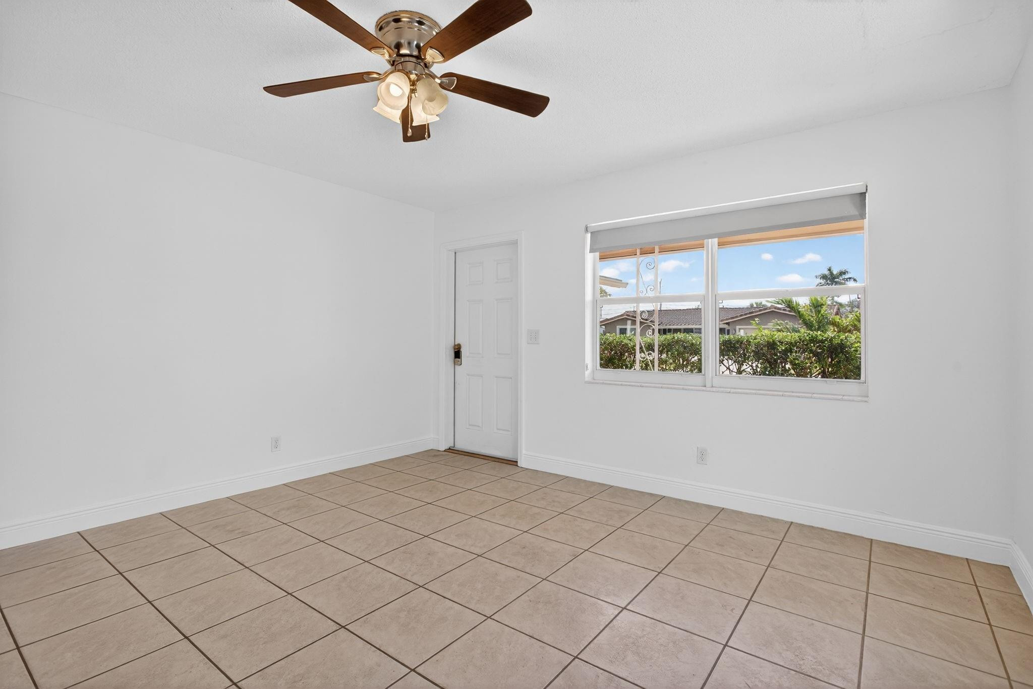 CORAL RIDGE ISLES - Residential Income