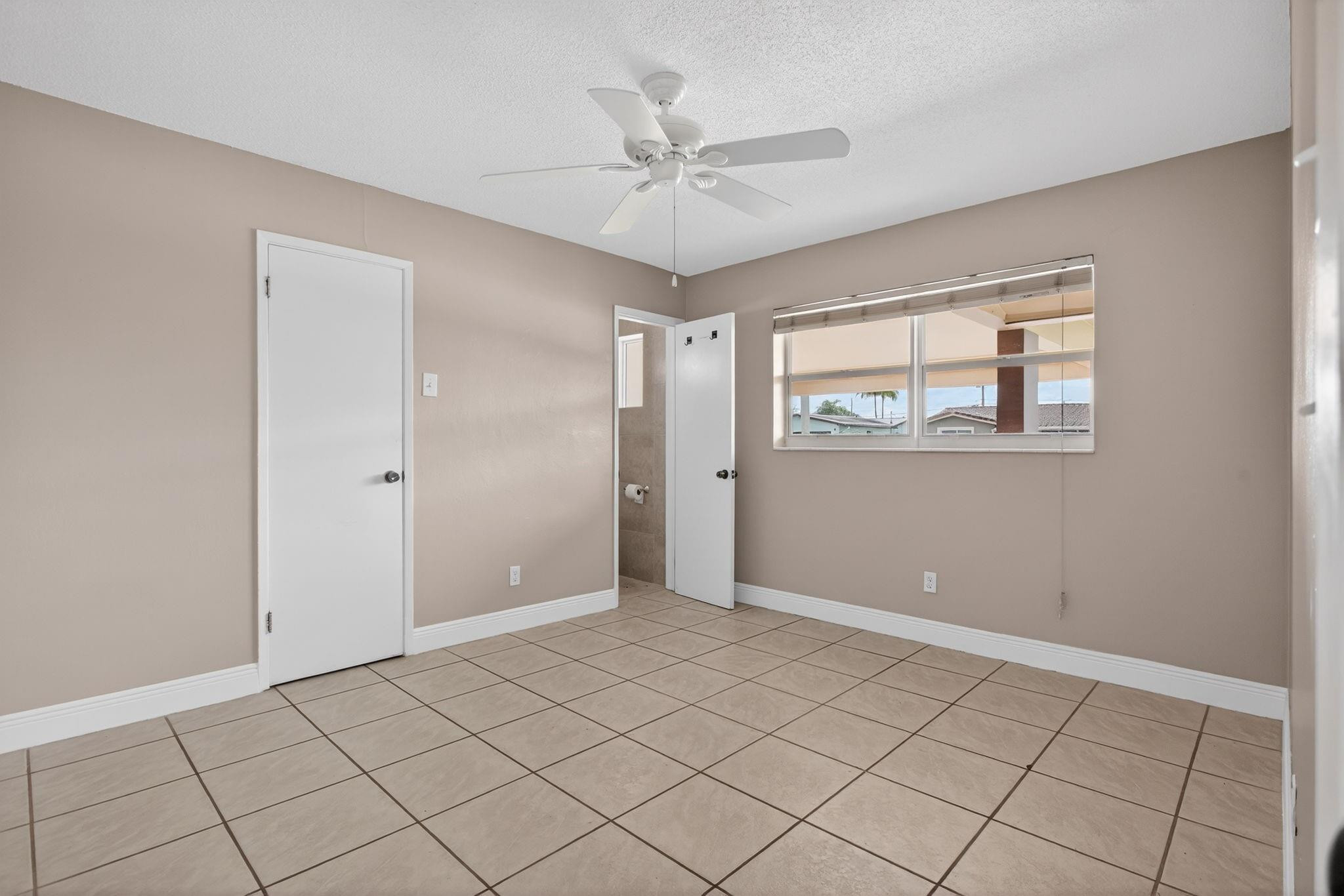 CORAL RIDGE ISLES - Residential Income