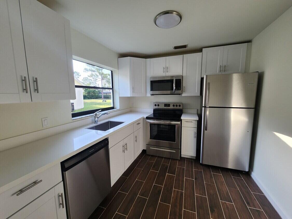 MIL-LAKE ESTATES ADD NO 1 - Residential Lease