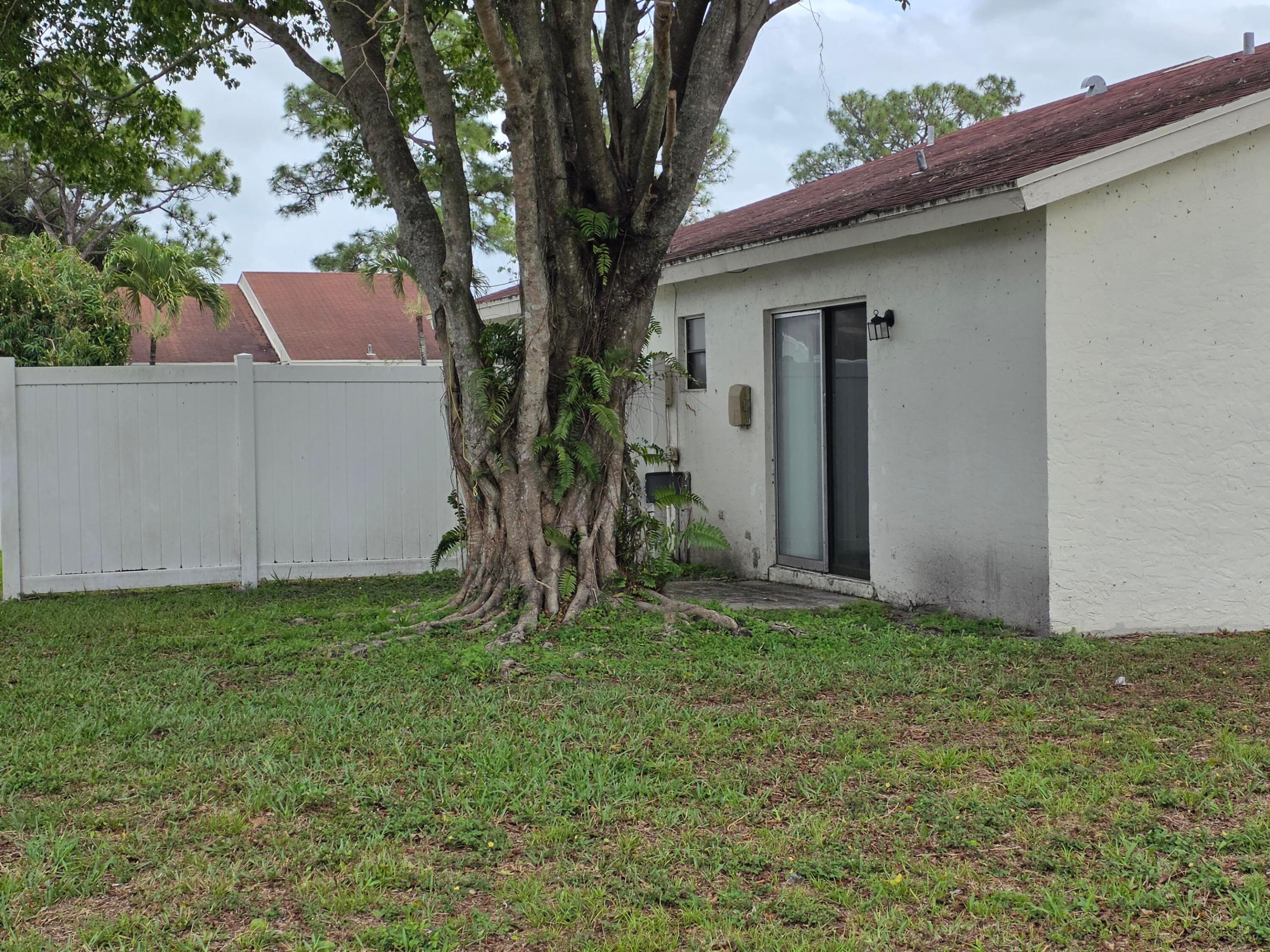 MIL-LAKE ESTATES ADD NO 1 - Residential Lease