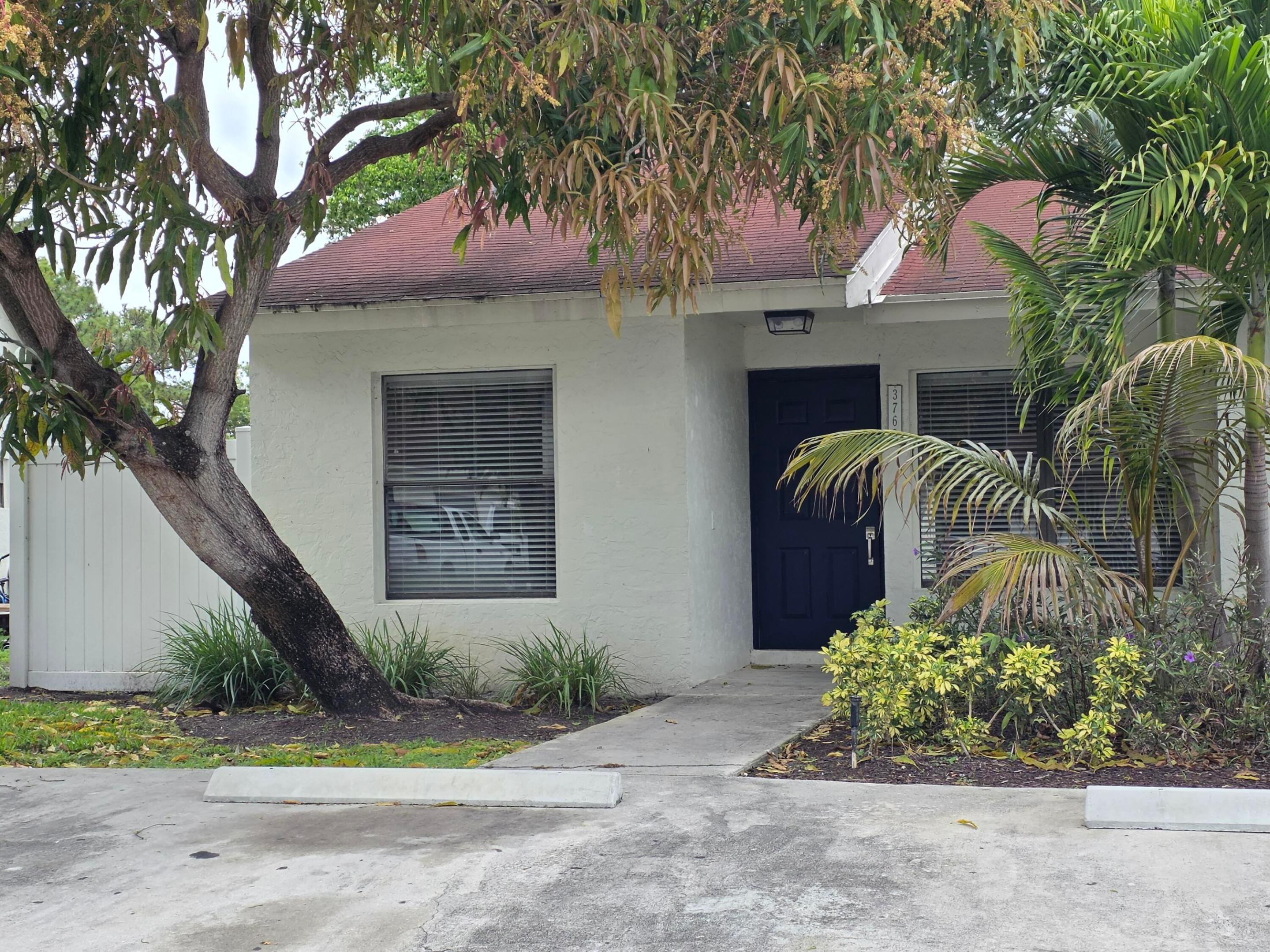 MIL-LAKE ESTATES ADD NO 1 - Residential Lease