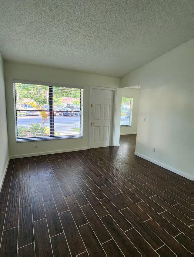 MIL-LAKE ESTATES ADD NO 1 - Residential Lease