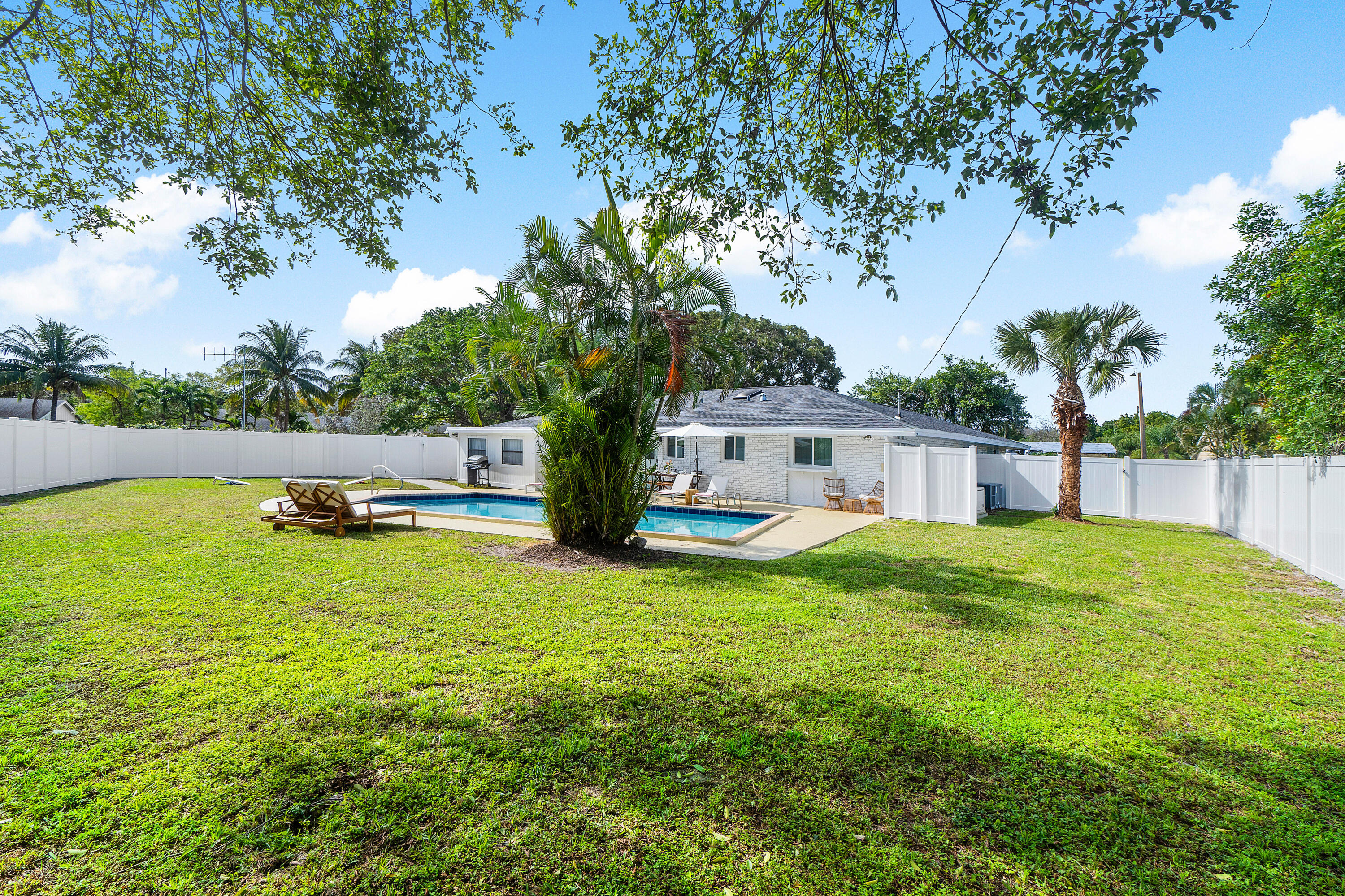 WESTFIELD AT WPB - Residential