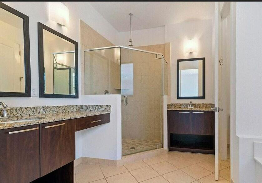 CENTRA Blue Lake Townhomes - Residential