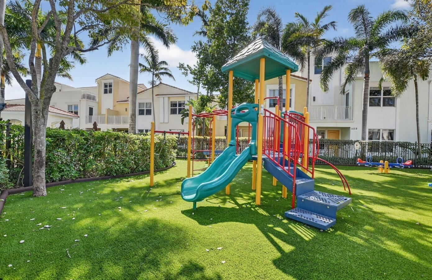 CENTRA Blue Lake Townhomes - Residential