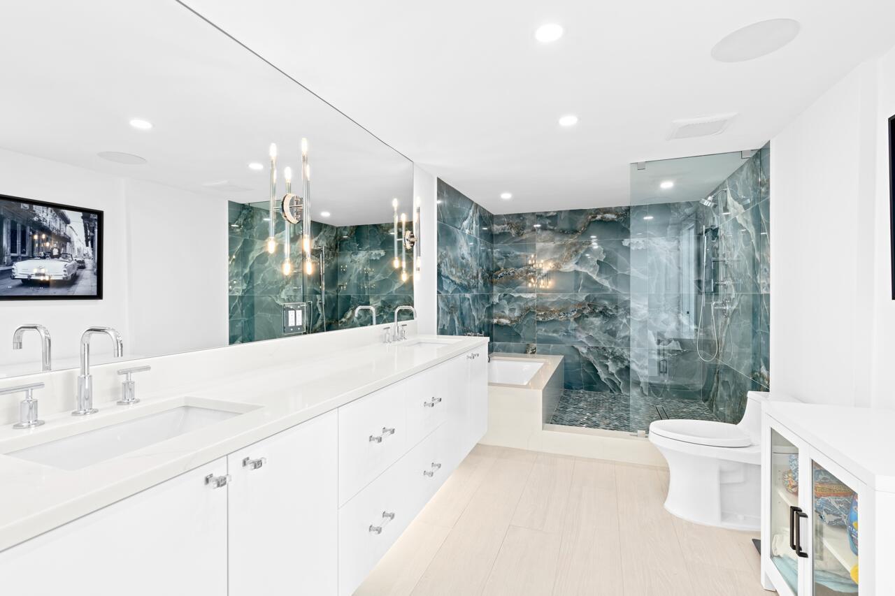 COVE CONDO - Residential