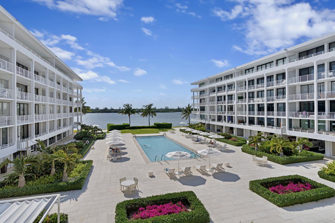 COVE CONDO - Residential