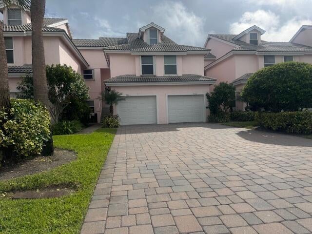 Photo of 2604 N Fairway Dr Drive N, Jupiter, FL 33477 (MLS # B26037816)