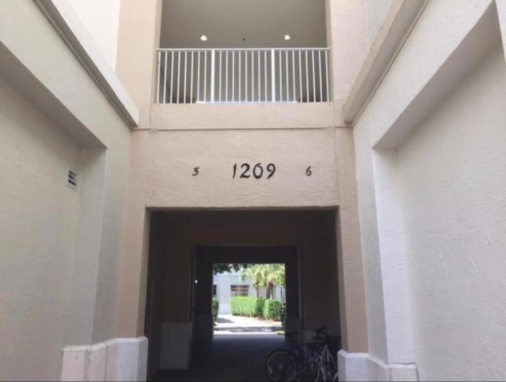 Photo of 1209 Main Street #302, Jupiter, FL 33458 (MLS # R10908914)