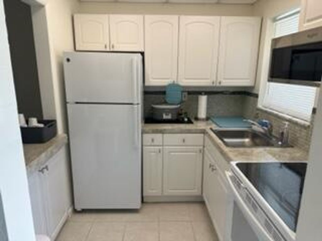 Photo of 1117 Lake Terrace #105, Boynton Beach, FL 33426 (MLS # R11077418)