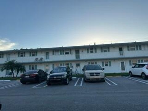 1117 Lake Terrace 105 Boynton Beach FL 33426