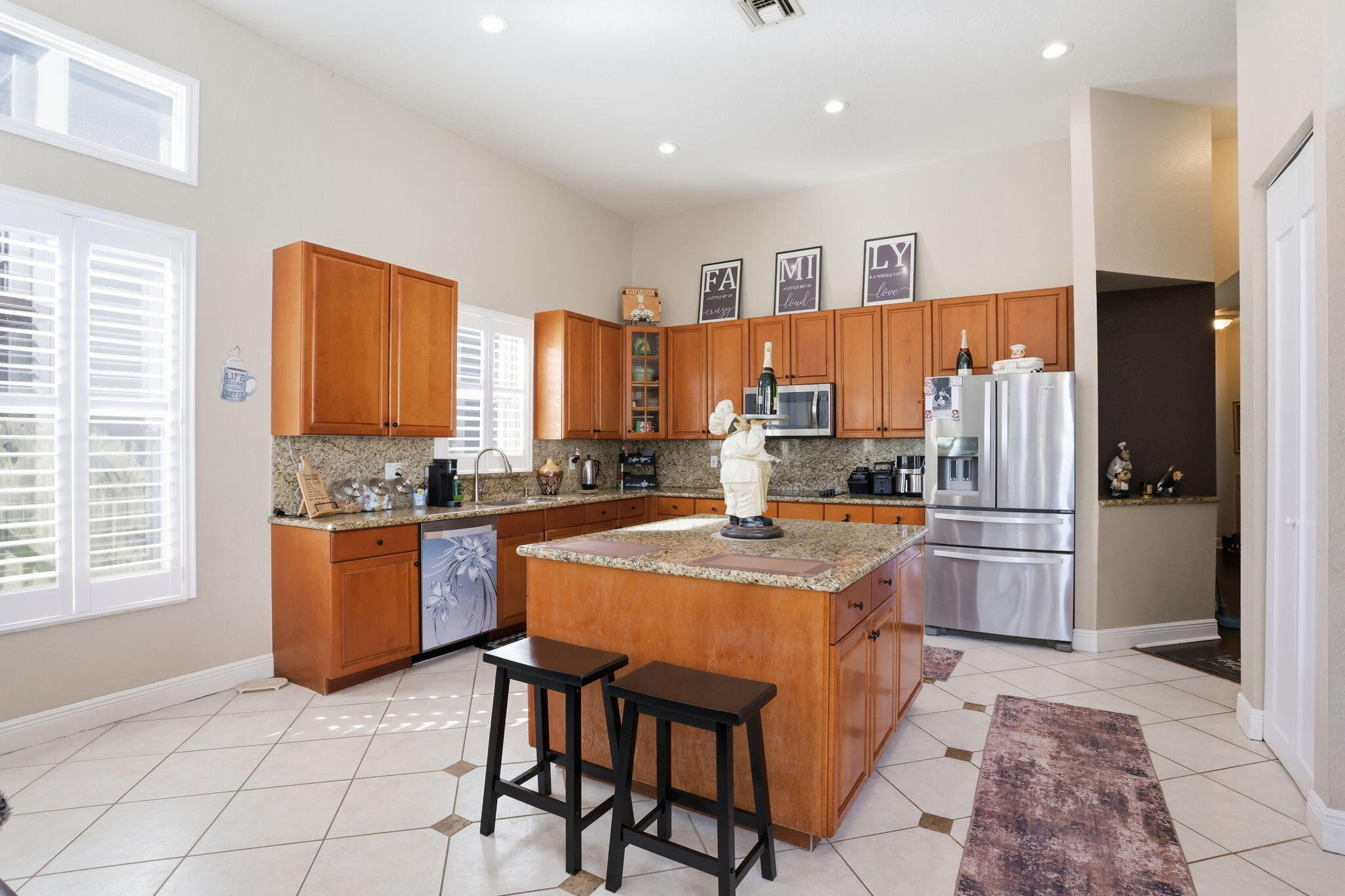 SATURNIA - Residential