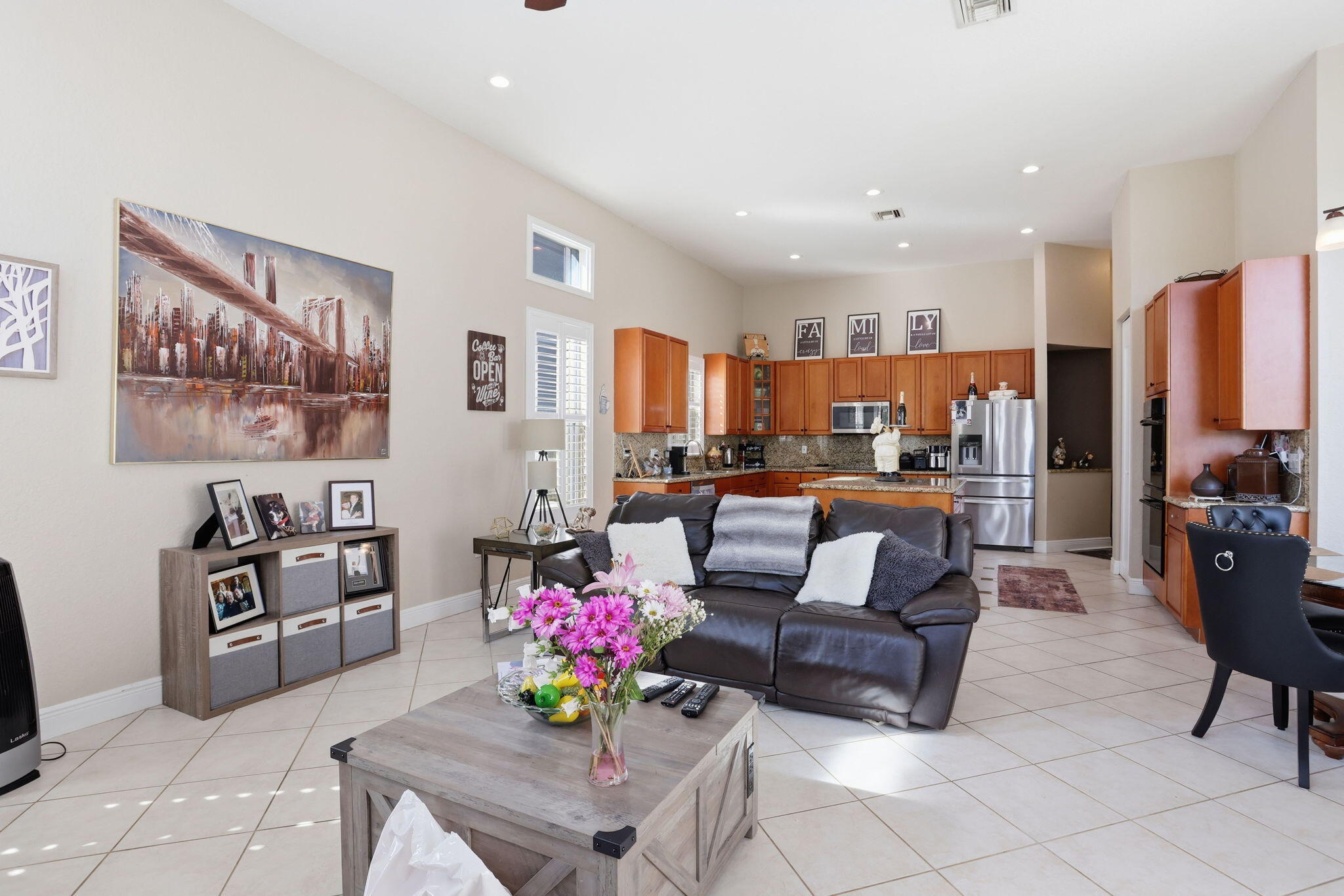 SATURNIA - Residential